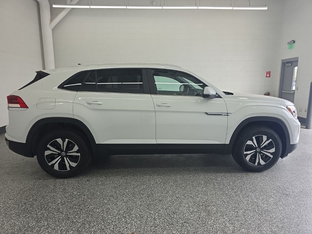 2026 Volkswagen Atlas Cross Sport 2.0T SE