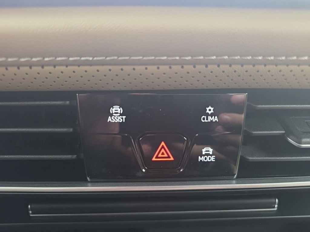 2026 Volkswagen Atlas Cross Sport 2.0T SE