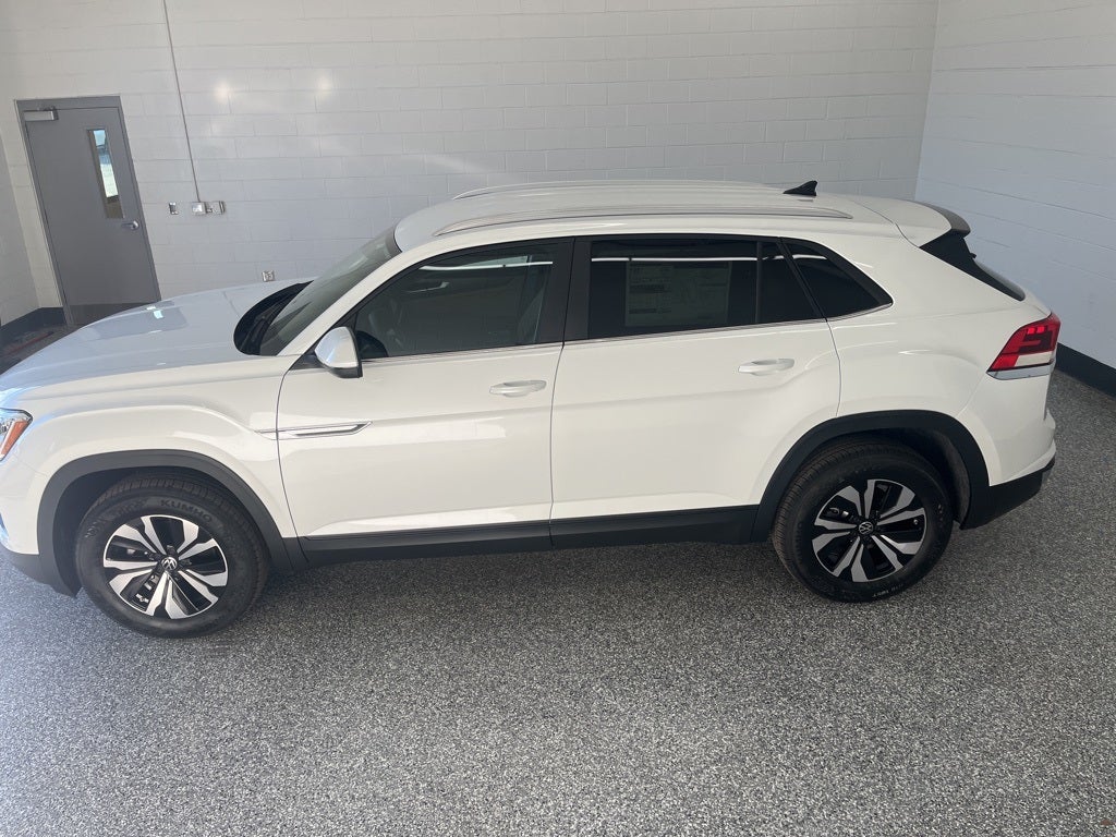 2026 Volkswagen Atlas Cross Sport 2.0T SE