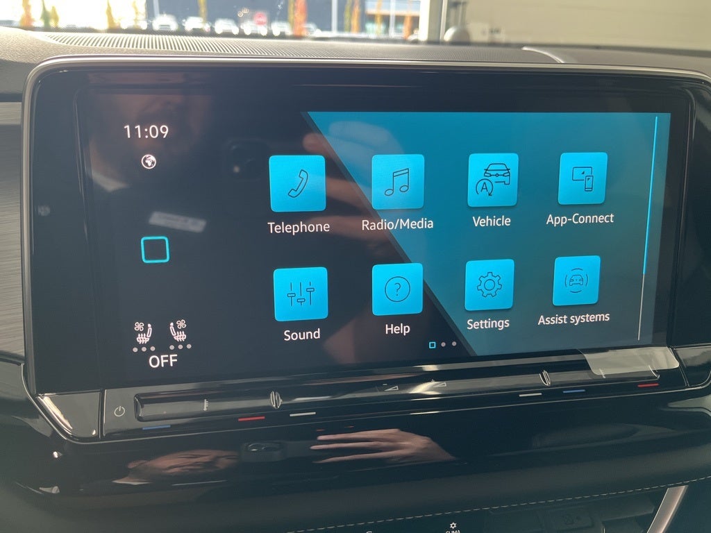 2026 Volkswagen Atlas Cross Sport 2.0T SE