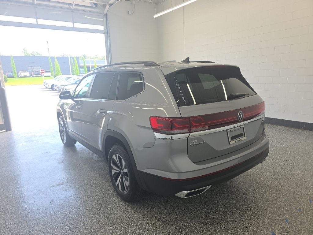 2026 Volkswagen Atlas 2.0T SE