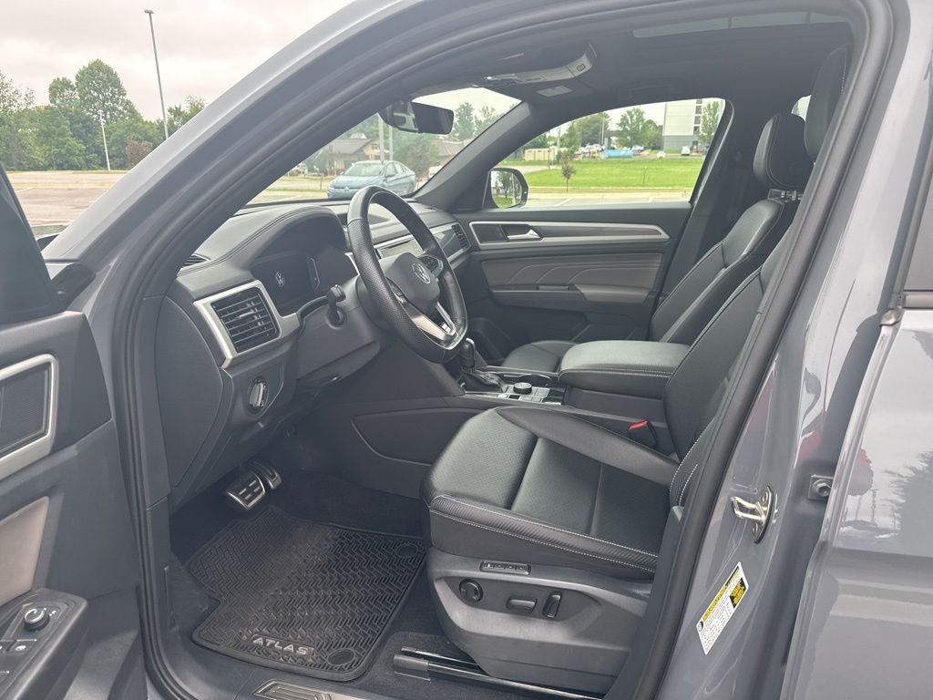 2023 Volkswagen Atlas Cross Sport 3.6L V6 SEL R-Line