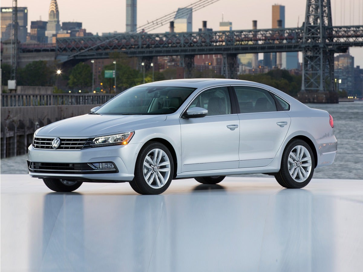 2016 Volkswagen Passat 1.8T S Auto's photo