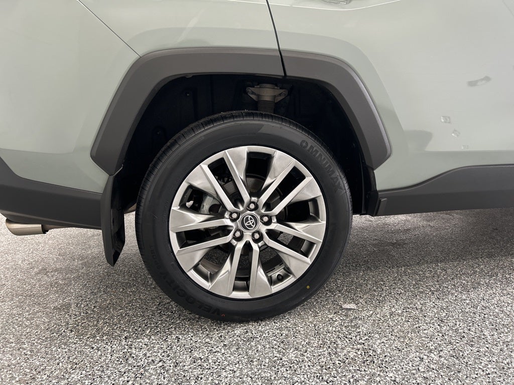 2020 Toyota RAV4 XLE Premium