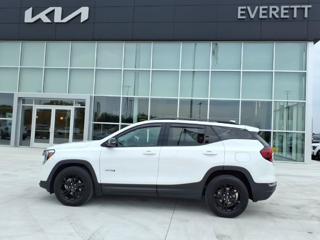 2024 GMC Terrain AT4