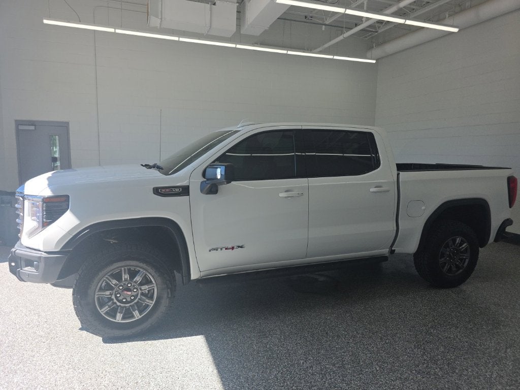 2025 GMC Sierra 1500 AT4X