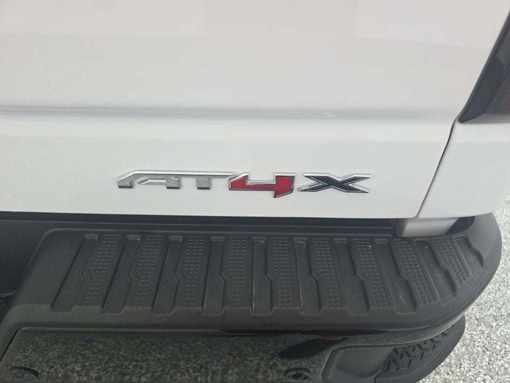 2025 GMC Sierra 1500 AT4X