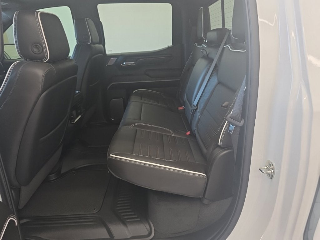 2025 GMC Sierra 1500 AT4X