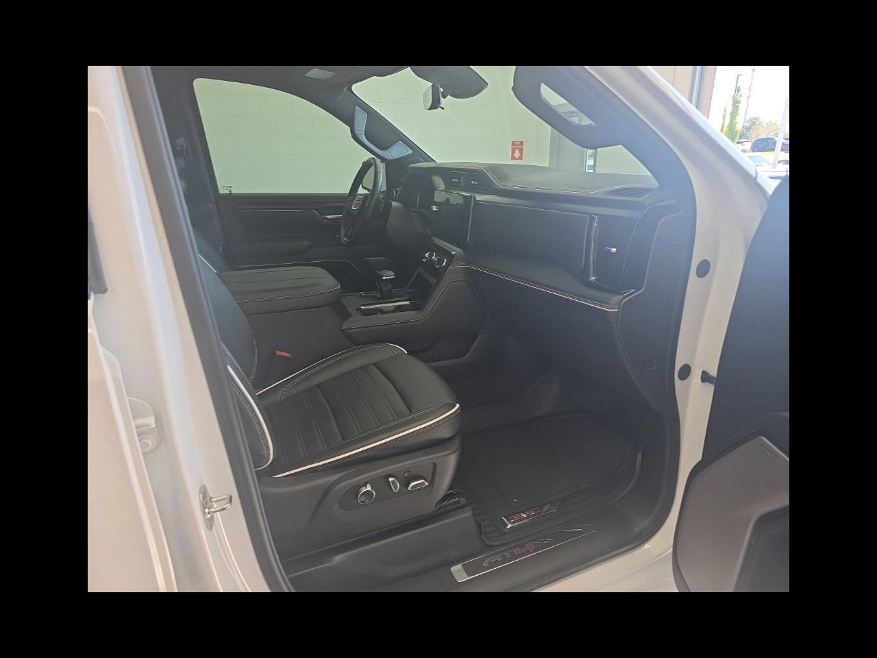 2025 GMC Sierra 1500 AT4X