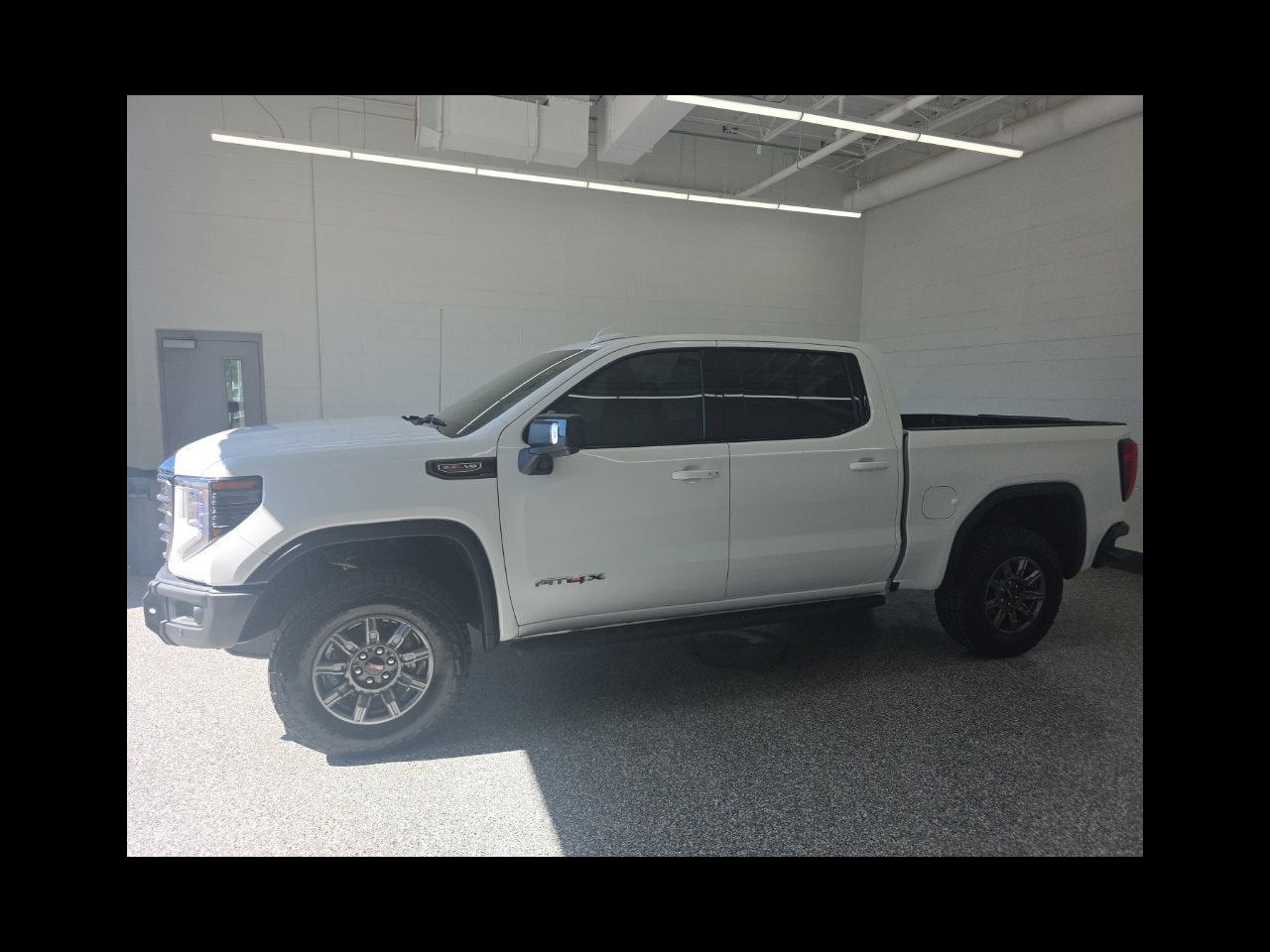 2025 GMC Sierra 1500 AT4X