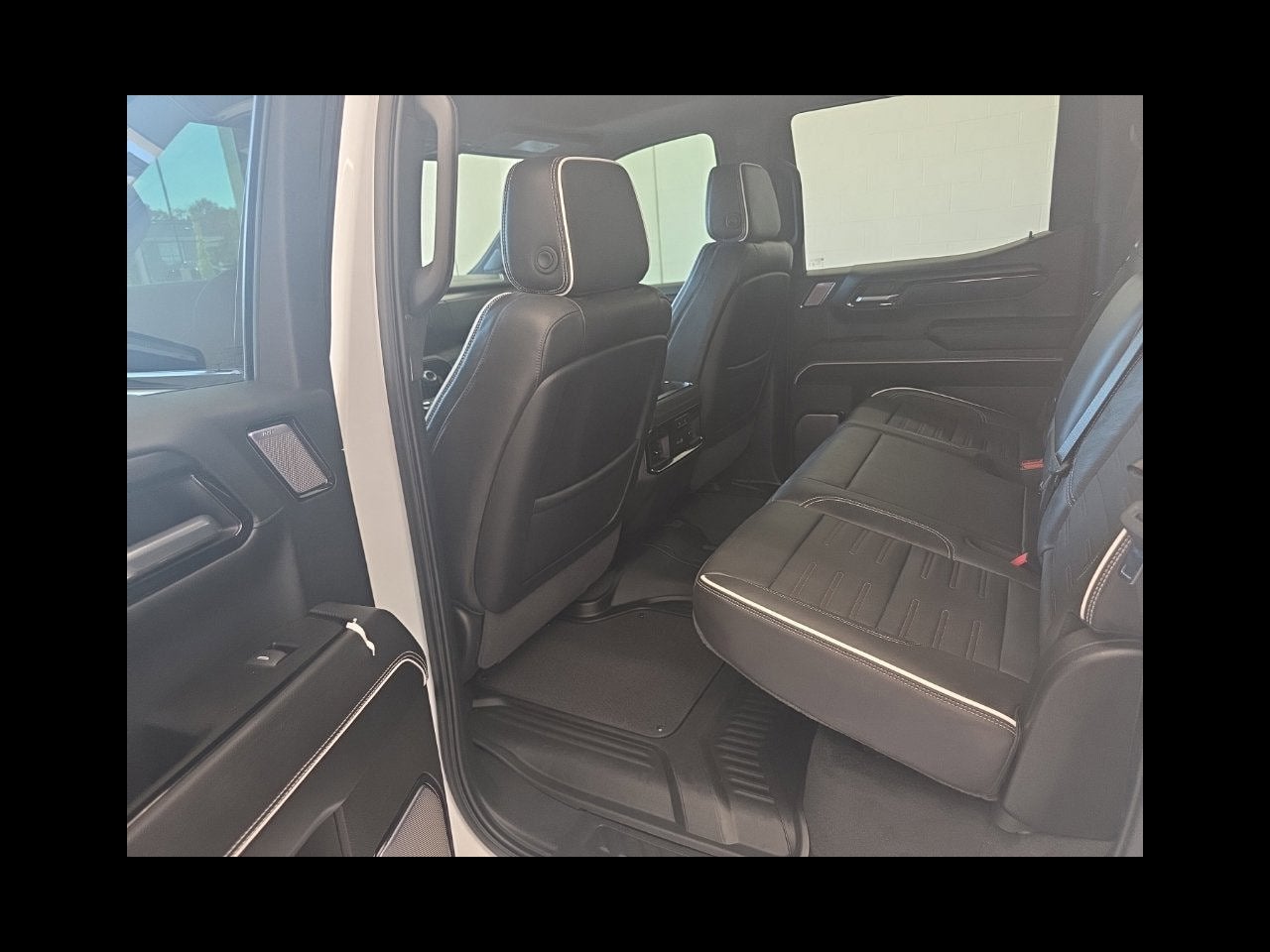 2025 GMC Sierra 1500 AT4X