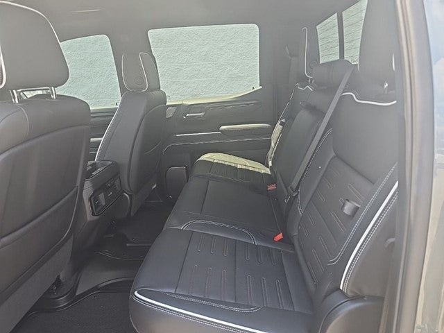 2025 GMC Sierra 1500 AT4X