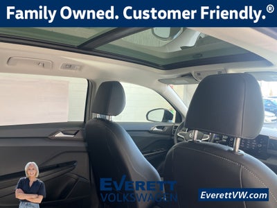 2026 Volkswagen Taos 1.5T SE Black