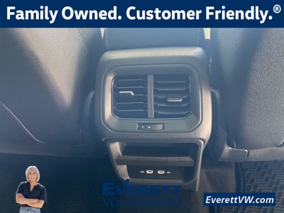 2026 Volkswagen Taos 1.5T SE Black