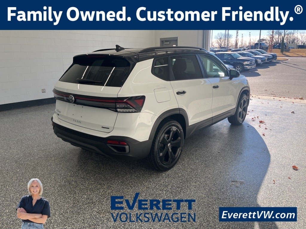 2026 Volkswagen Taos 1.5T SE Black