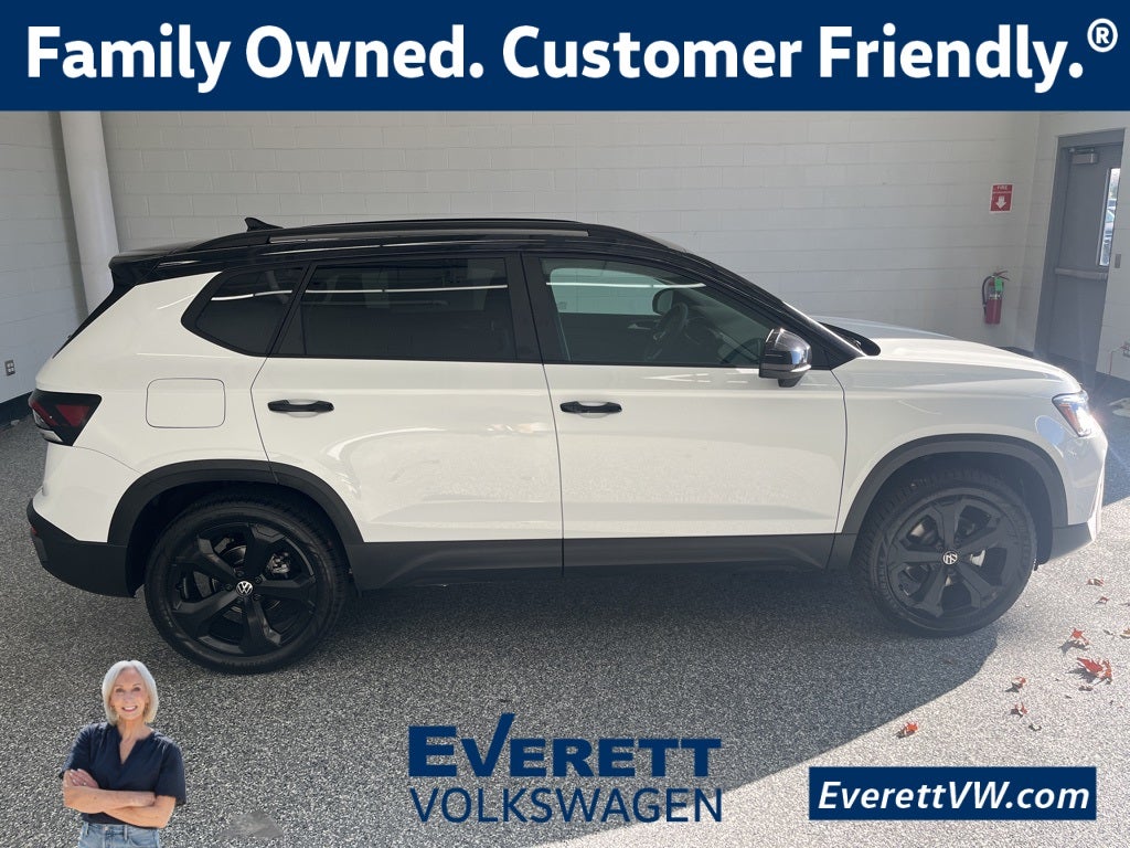 2026 Volkswagen Taos 1.5T SE Black