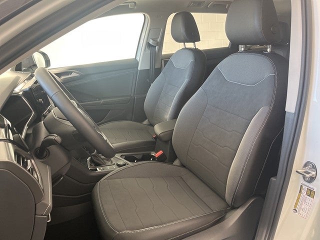 2026 Volkswagen Taos 1.5T SE Black