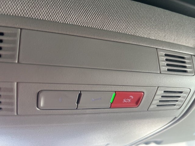 2026 Volkswagen Taos 1.5T SE Black