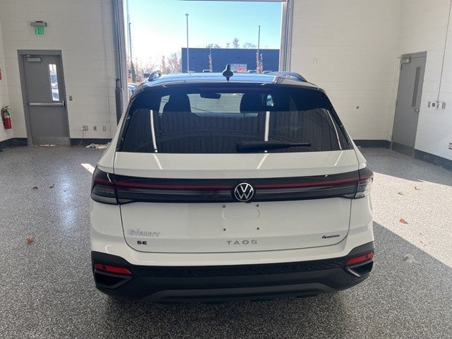 2026 Volkswagen Taos 1.5T SE Black