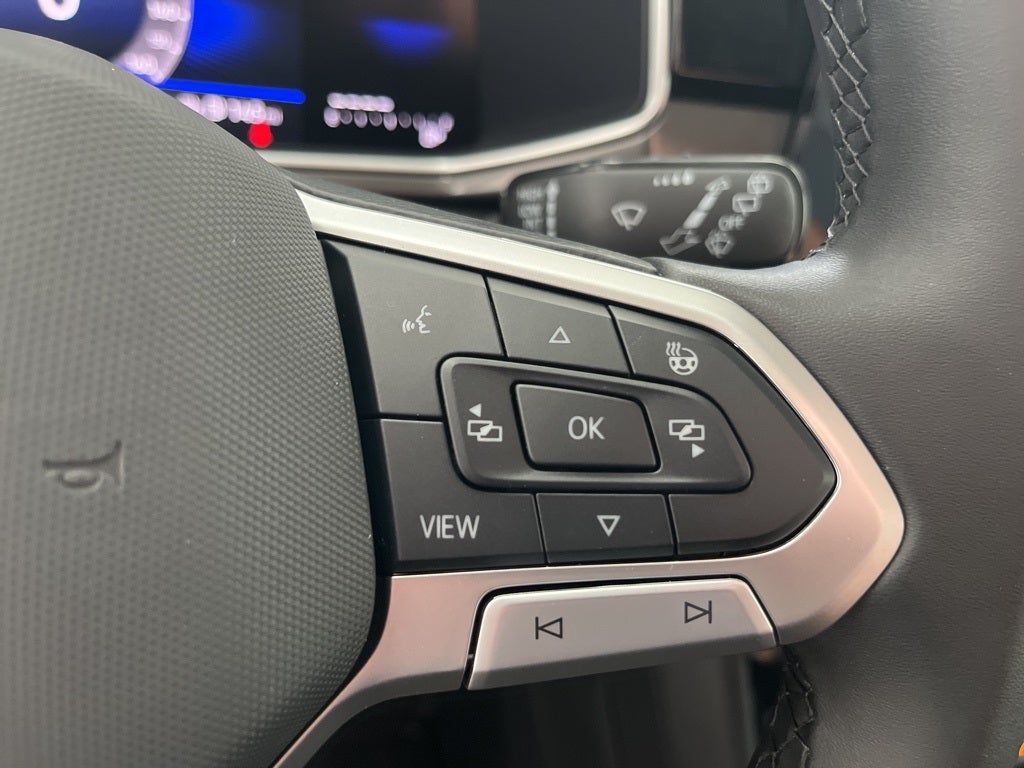 2026 Volkswagen Taos 1.5T SE Black