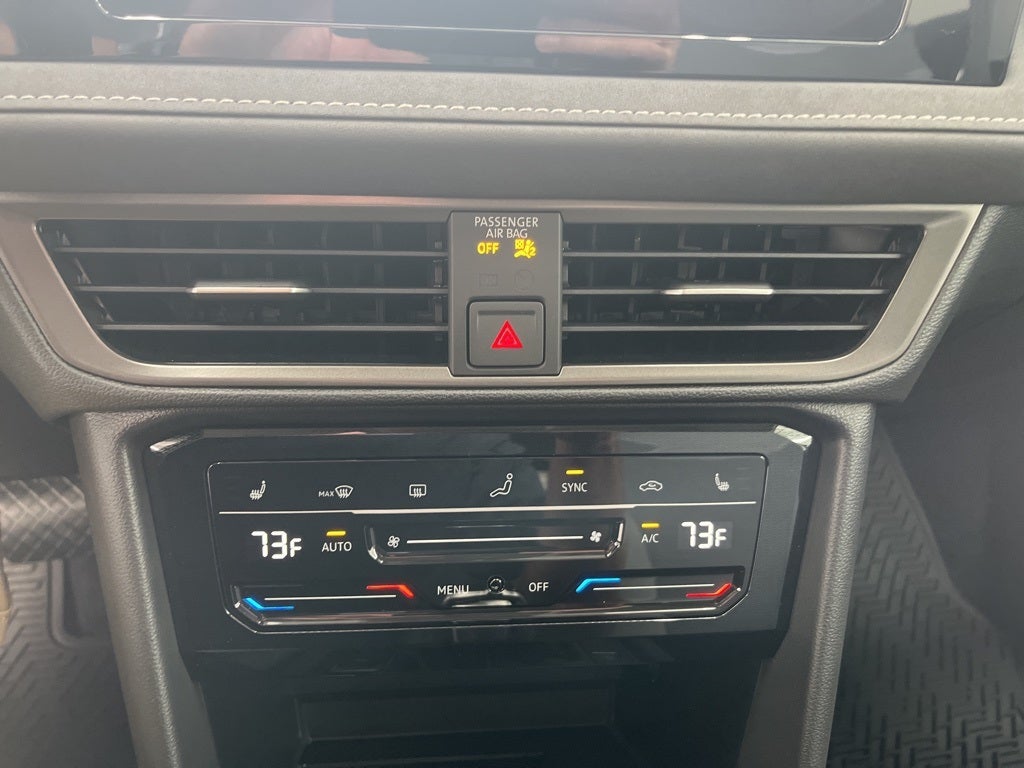 2026 Volkswagen Taos 1.5T SE Black