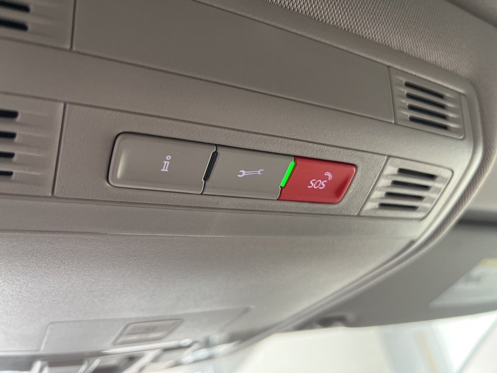 2026 Volkswagen Taos 1.5T SE Black