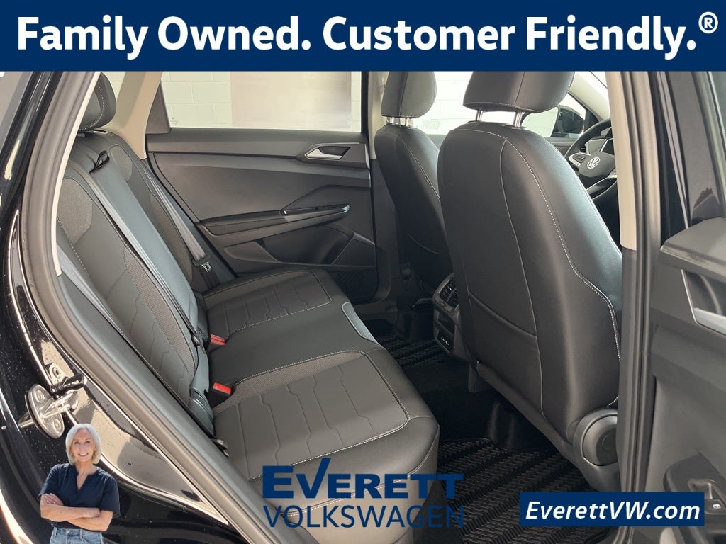 2026 Volkswagen Taos 1.5T SE Black