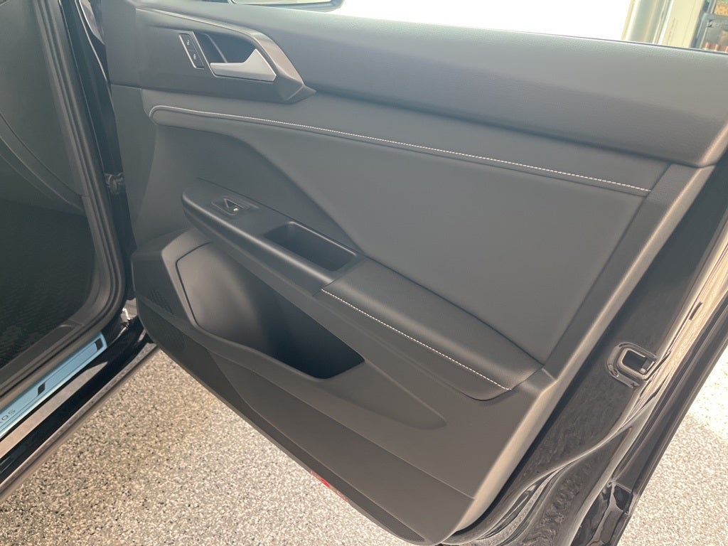 2026 Volkswagen Taos 1.5T SE Black