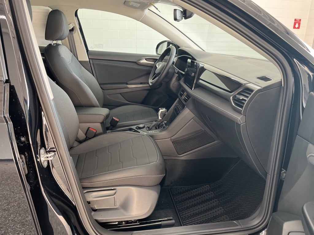 2026 Volkswagen Taos 1.5T SE Black