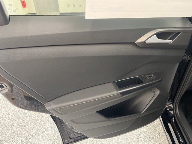 2026 Volkswagen Taos 1.5T SE Black