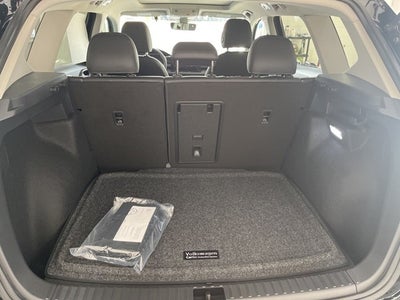 2026 Volkswagen Taos 1.5T SE Black