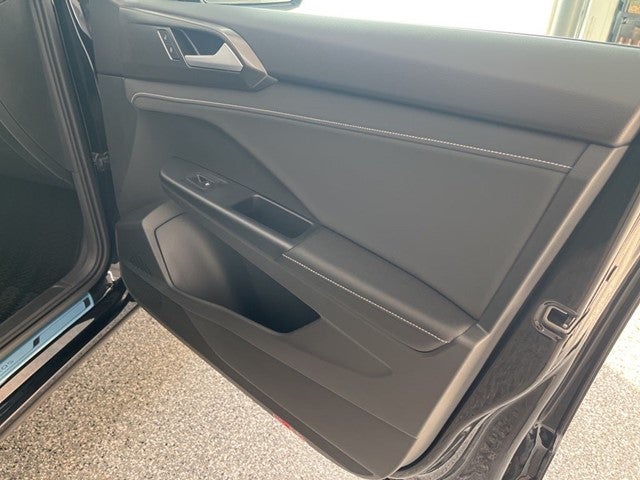 2026 Volkswagen Taos 1.5T SE Black