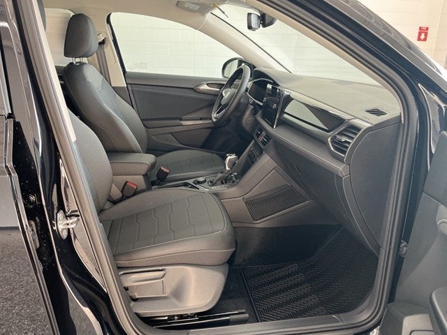 2026 Volkswagen Taos 1.5T SE Black