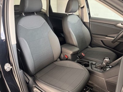 2026 Volkswagen Taos 1.5T SE Black