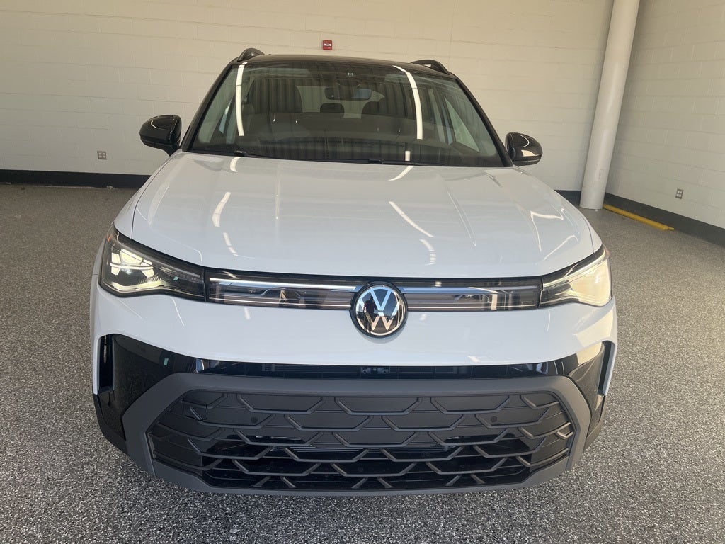 2026 Volkswagen Taos 1.5T SE Black