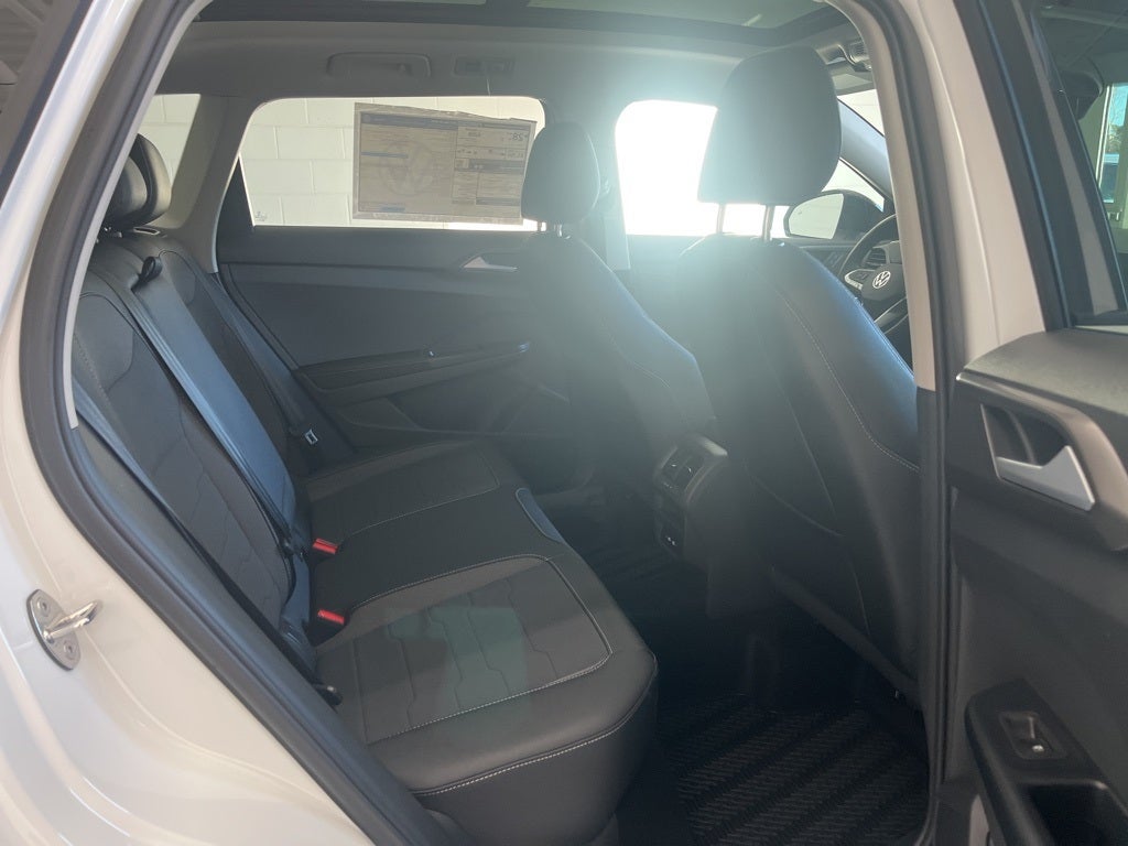 2026 Volkswagen Taos 1.5T SE Black