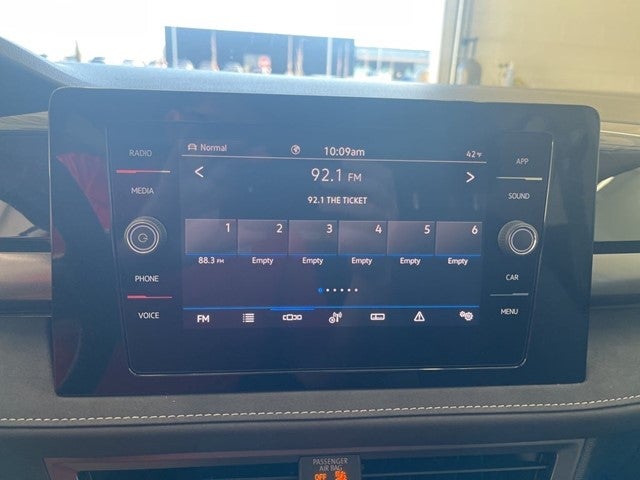 2026 Volkswagen Taos 1.5T SE Black