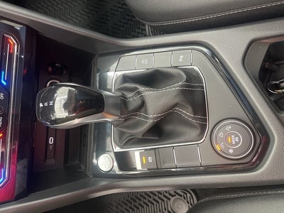 2026 Volkswagen Taos 1.5T SE Black