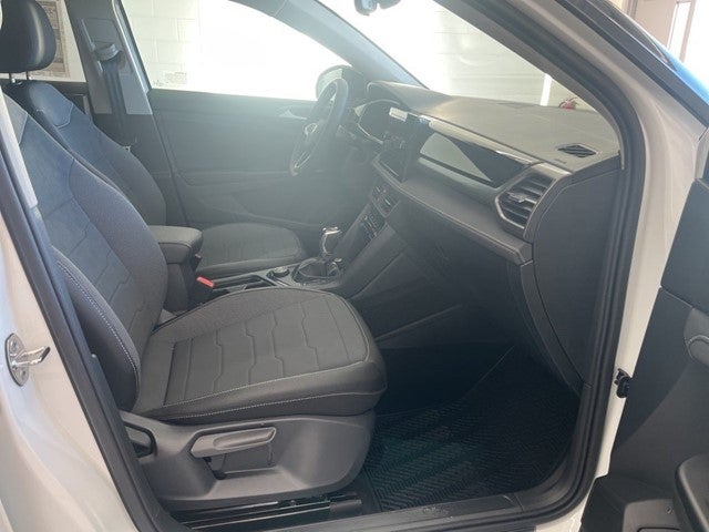 2026 Volkswagen Taos 1.5T SE Black