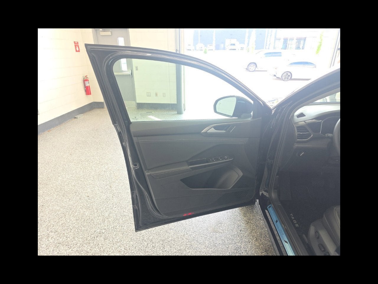 2027 Volkswagen Taos 1.5T SE Black