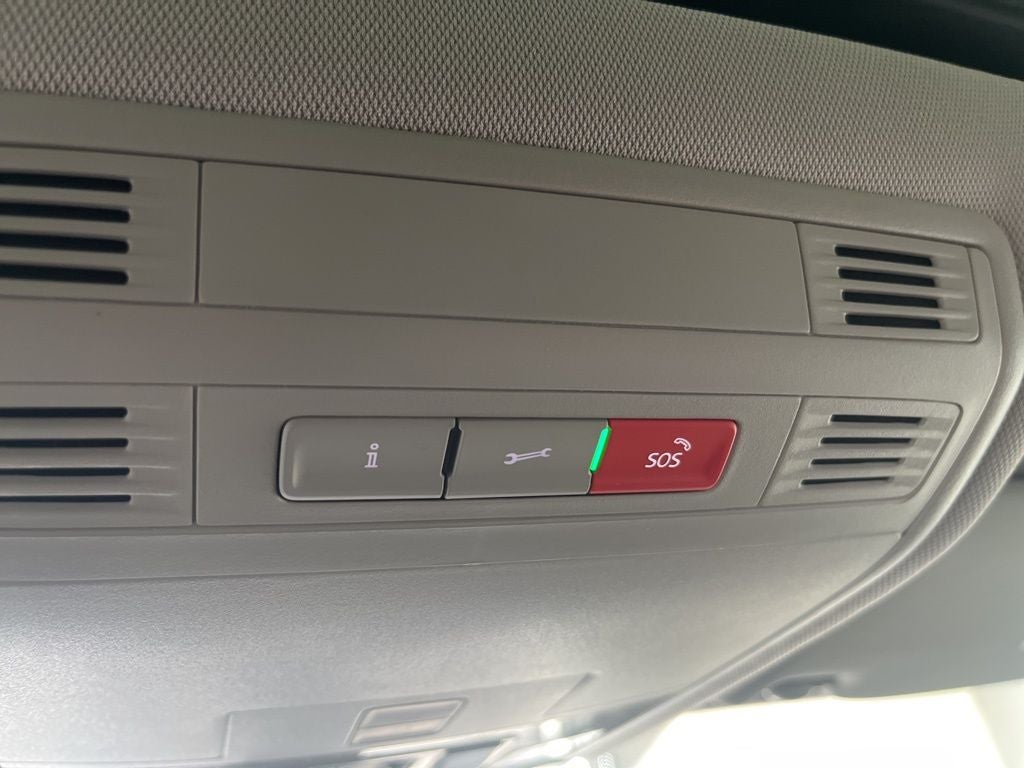 2026 Volkswagen Taos 1.5T SE Black