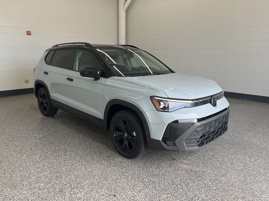 2026 Volkswagen Taos 1.5T SE Black