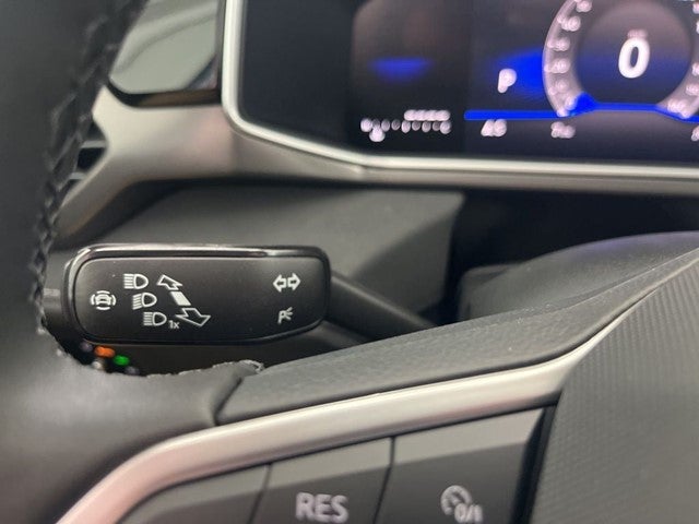 2026 Volkswagen Taos 1.5T SE Black