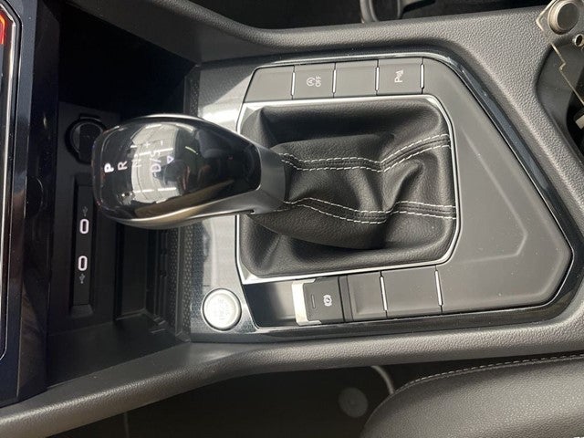 2026 Volkswagen Taos 1.5T SE Black