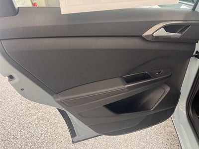 2026 Volkswagen Taos 1.5T SE Black