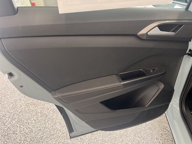 2026 Volkswagen Taos 1.5T SE Black