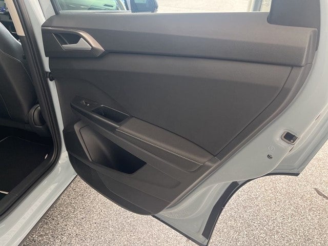 2026 Volkswagen Taos 1.5T SE Black