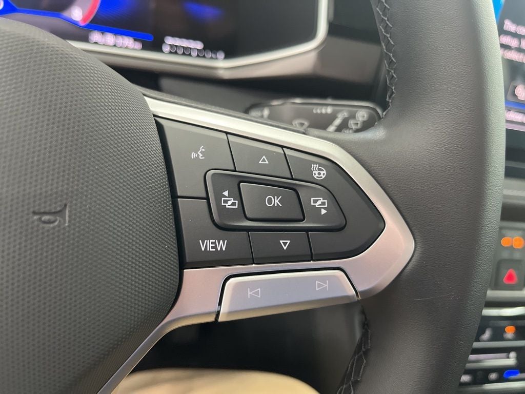 2026 Volkswagen Taos 1.5T SE Black