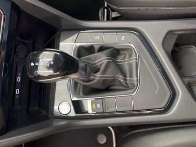 2026 Volkswagen Taos 1.5T SE Black