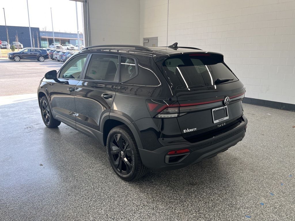 2026 Volkswagen Taos 1.5T SE Black